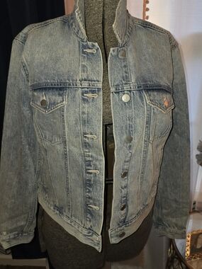 GAP Light Blue Denim Jean Jacket